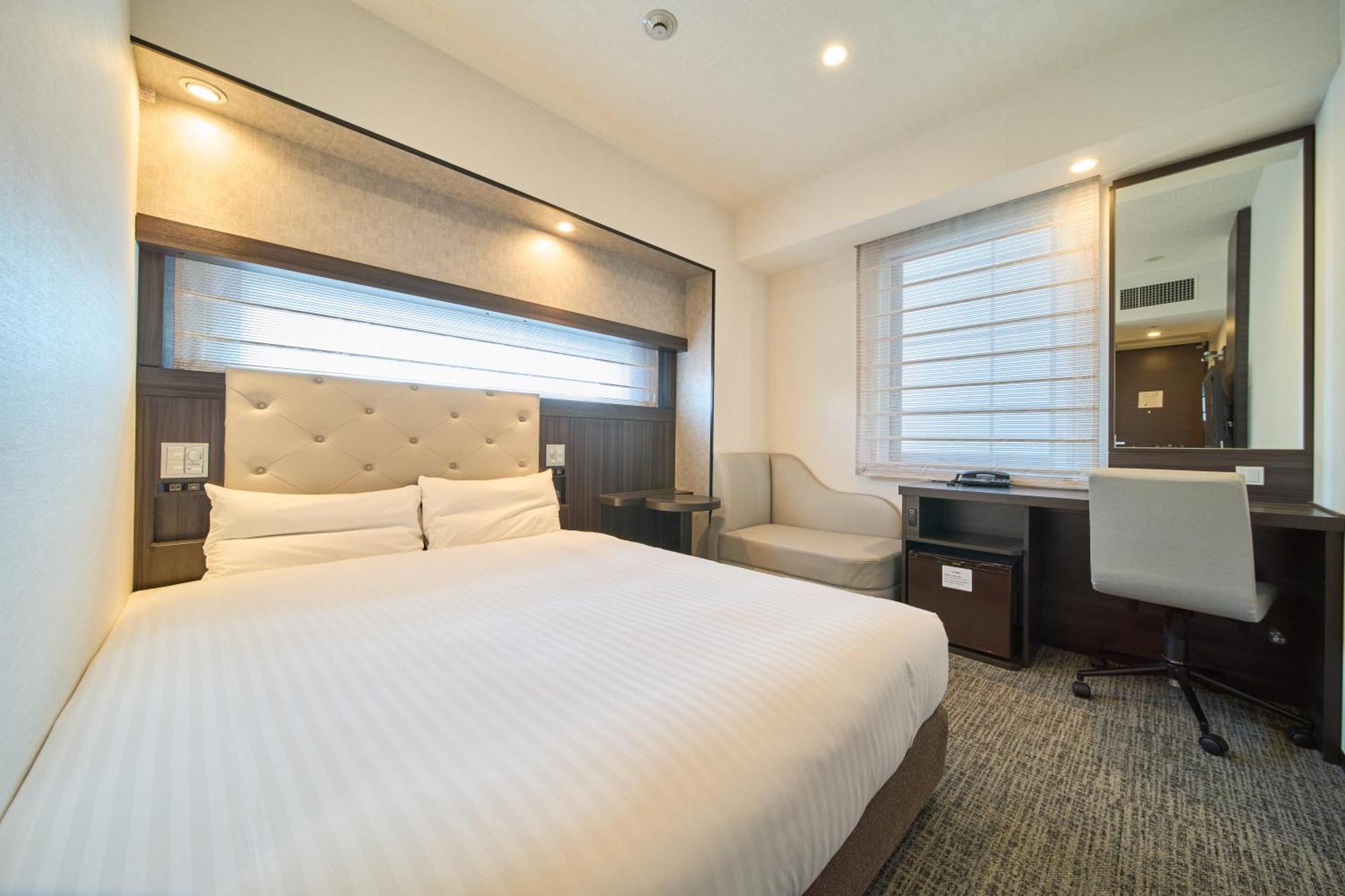 Via Inn Umeda Осака Екстериор снимка